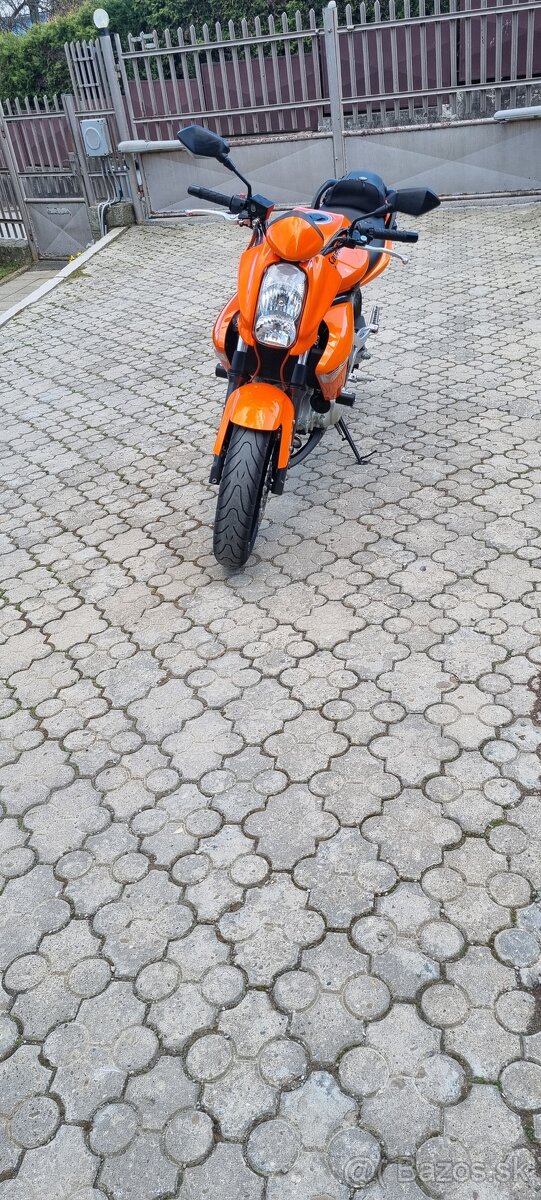 Kawasaki ER6N - 2