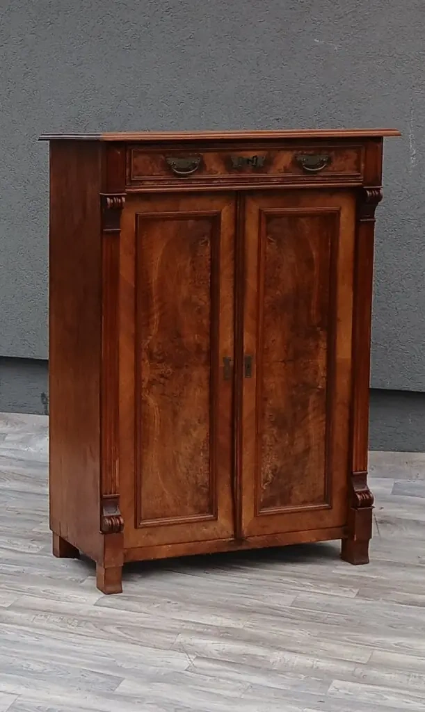 Skriňa Vertiko cca 1880. - 2