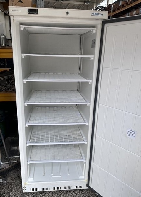 Mrazící gastro skříň UF 600 - 2