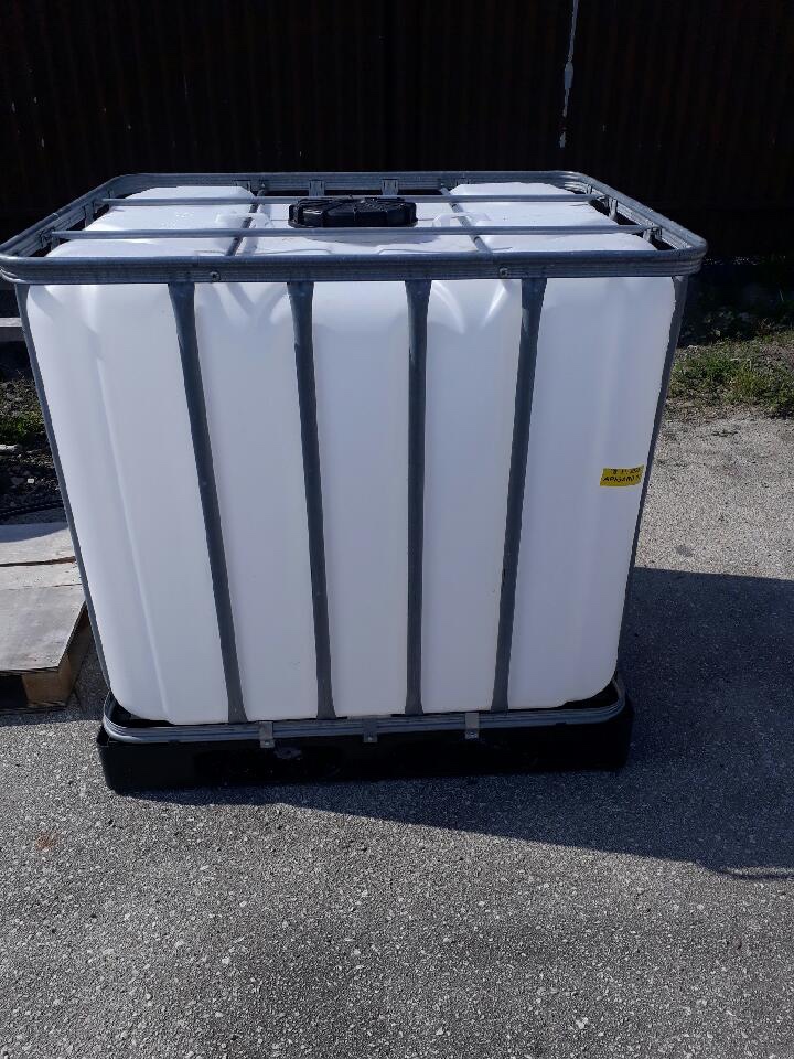 Predám 1000L IBC kontajner - 2