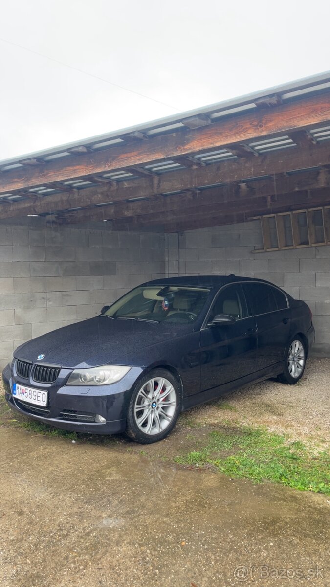 BMW E90 330XD - 2