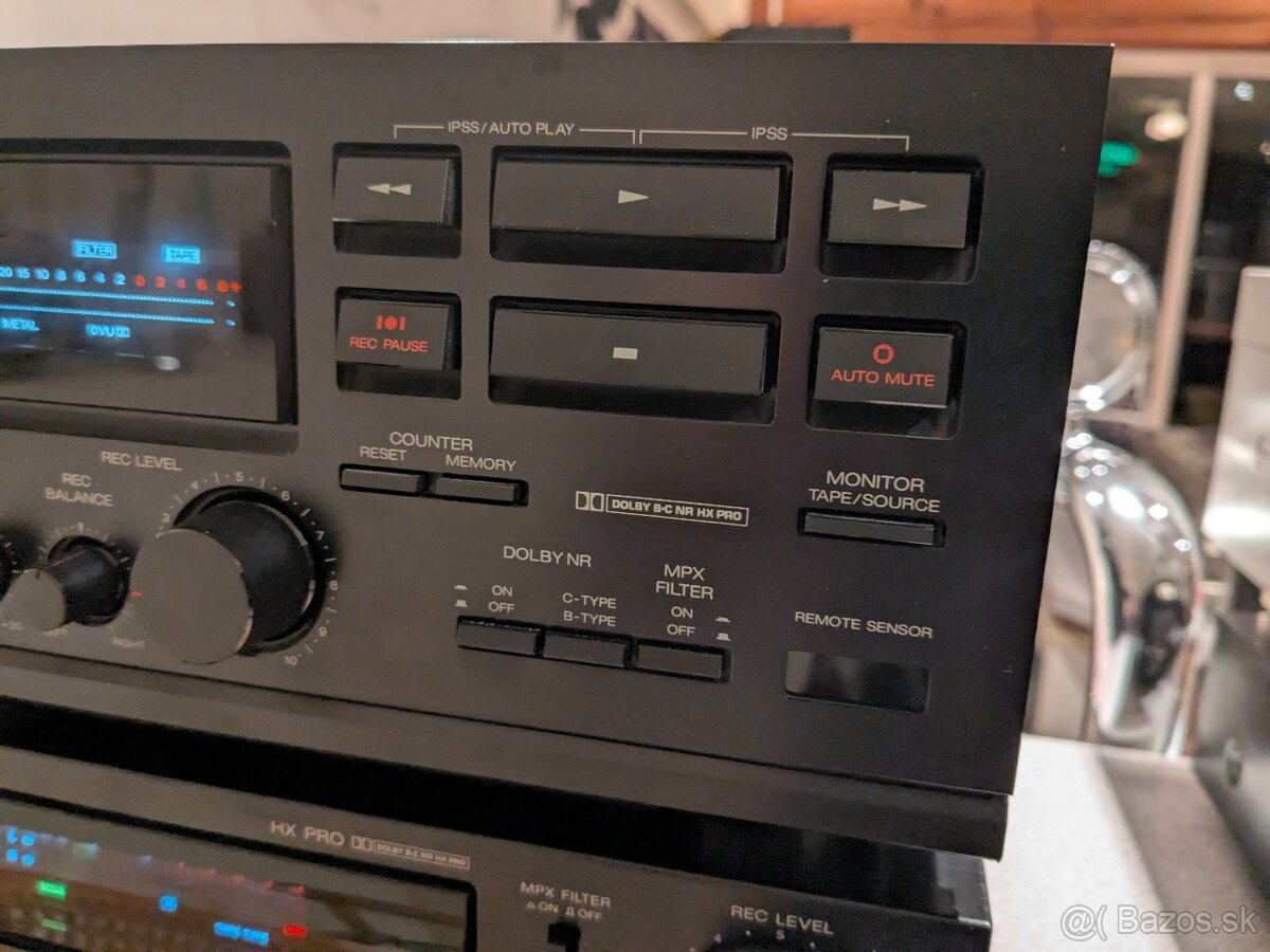 Sony, Akai - 2