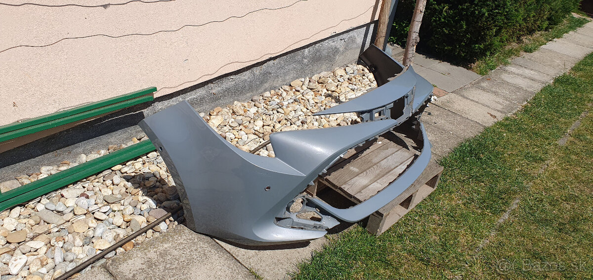 predný nárazník toyota corolla combi - 2