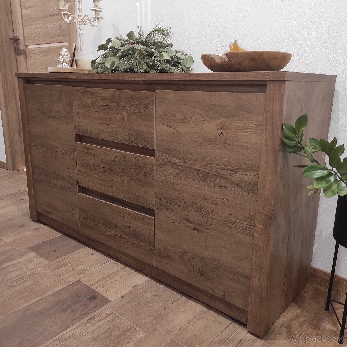 Hnedá komoda - 2