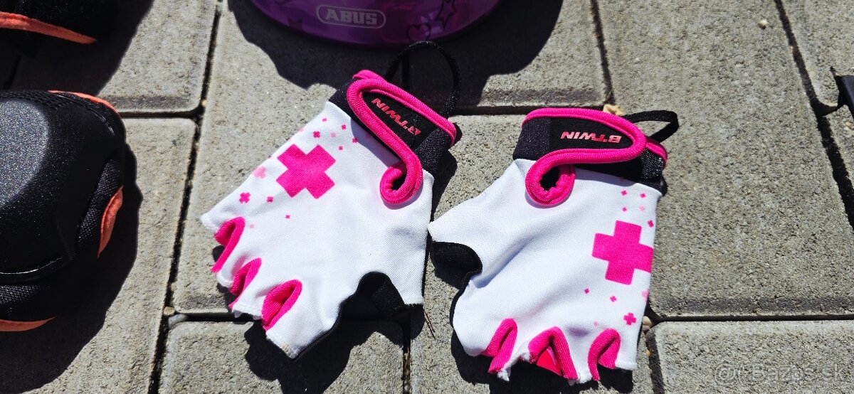 Prilba a chranice na 2-4roky - 2