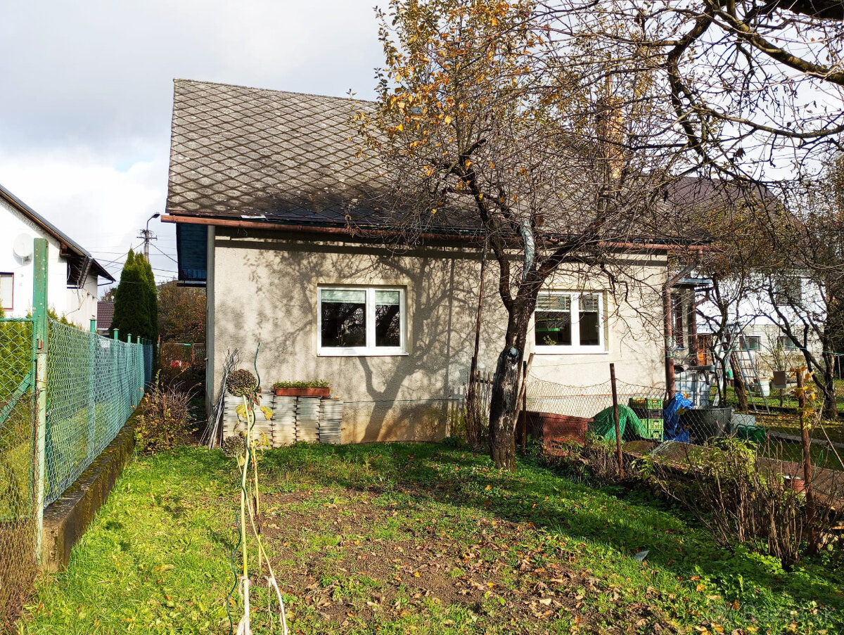 Rodinný dom na predaj - Papradno - 2