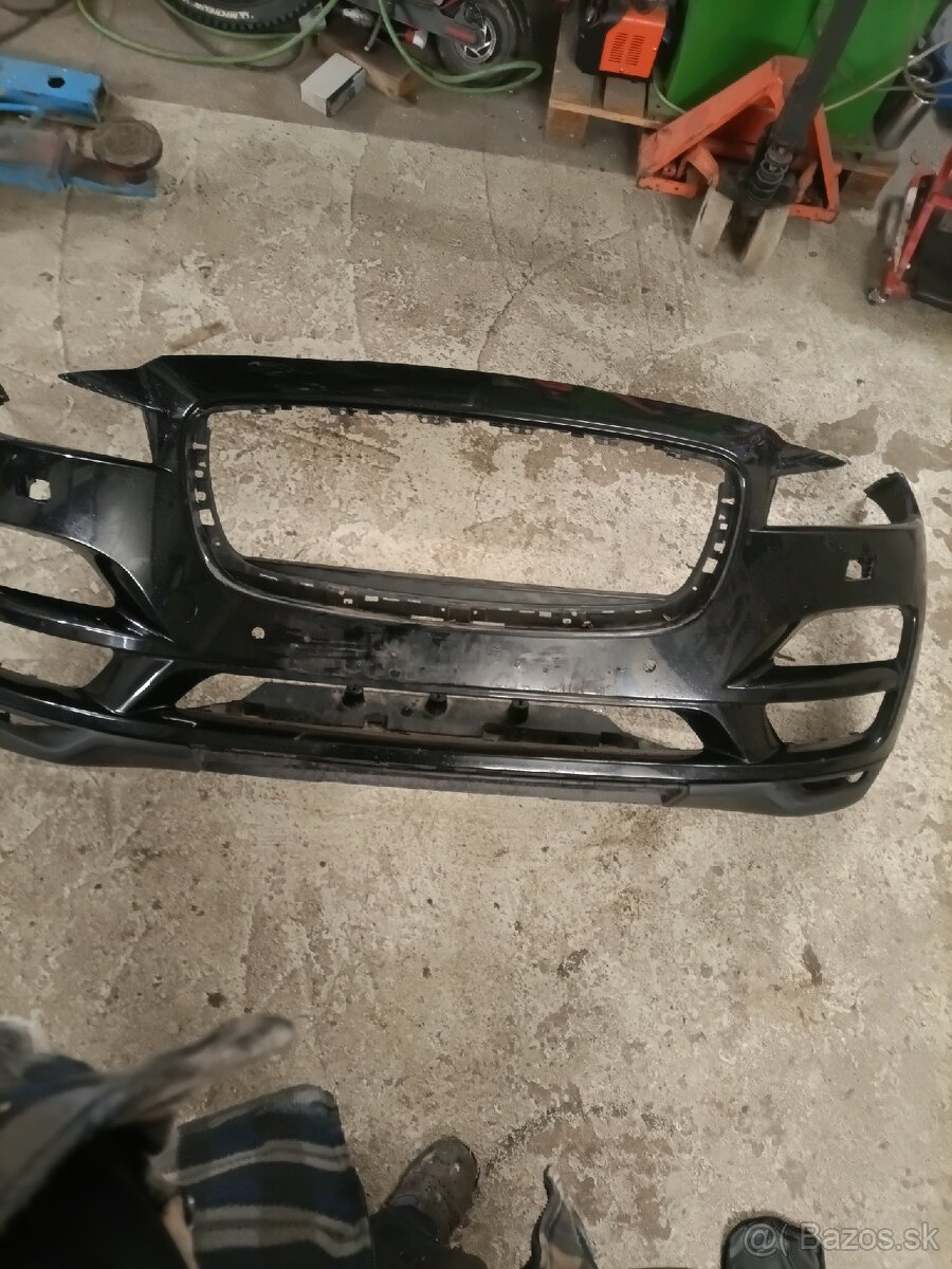 Nárazník jaguár - 2