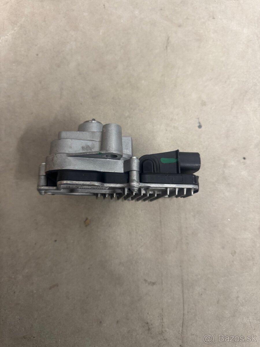 Bmw aktuator Xdrive - 2