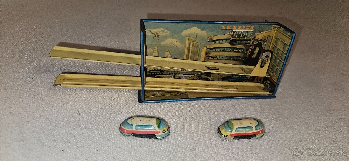 Plechové hračky - 2