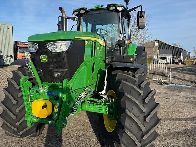 John Deere 6M200 DEMO - 2