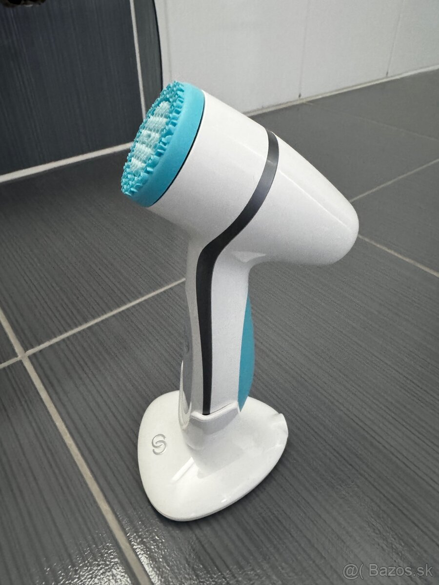 NuSkin LumiSpa - 2