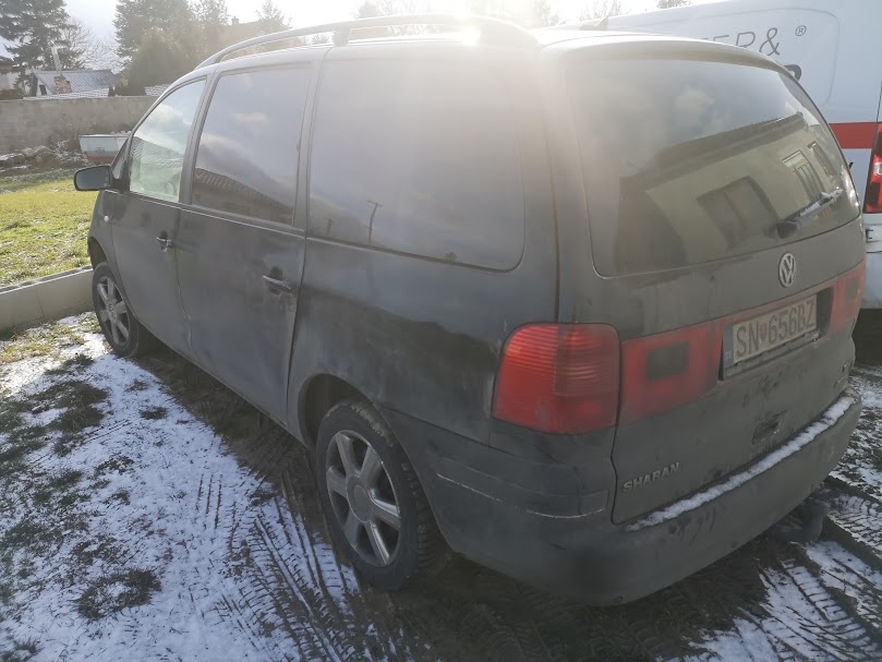 Vw Sharan 1,9 tdi 7 miestne - 2
