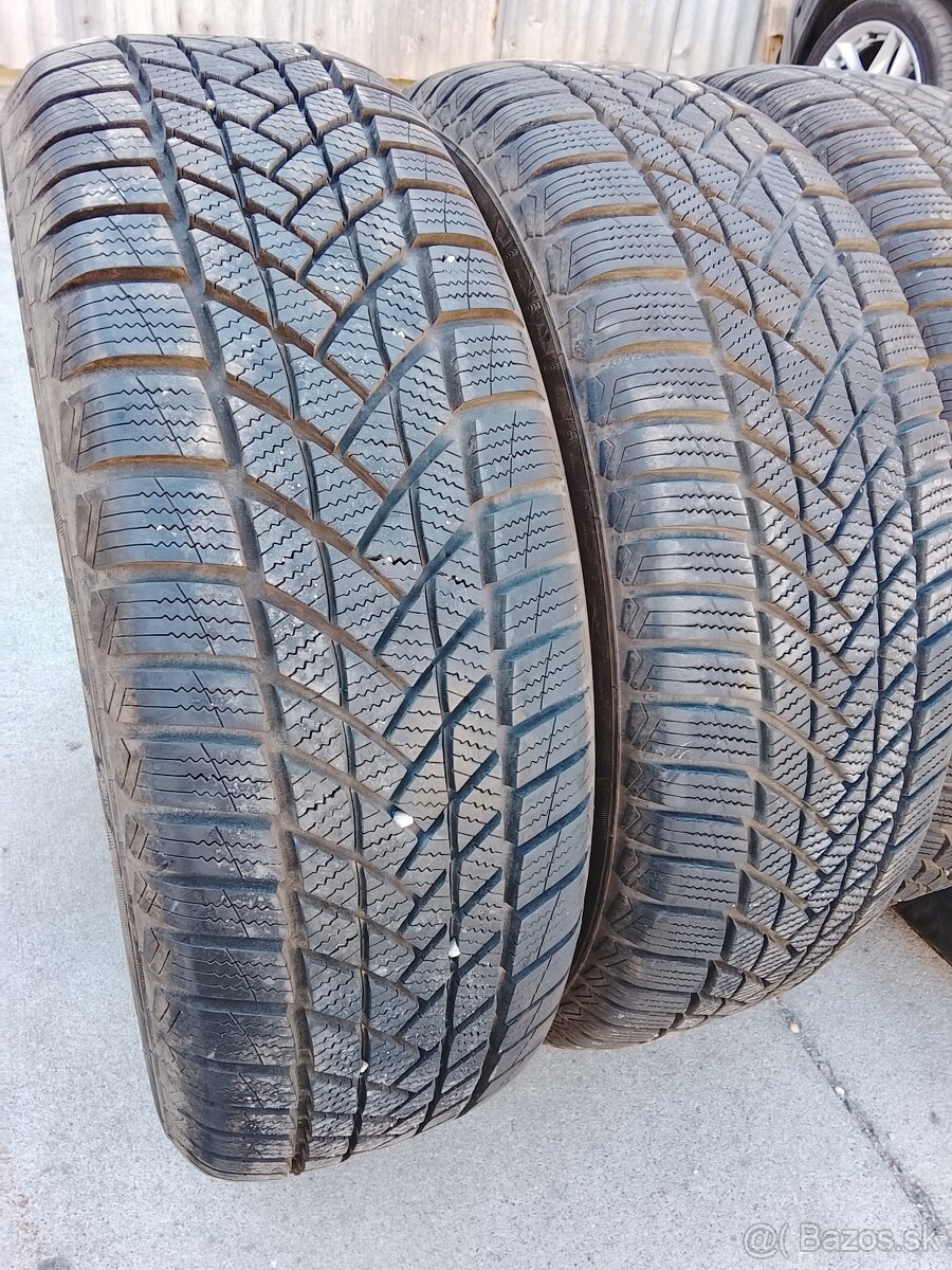 Zimne 205/60 R16 - 2