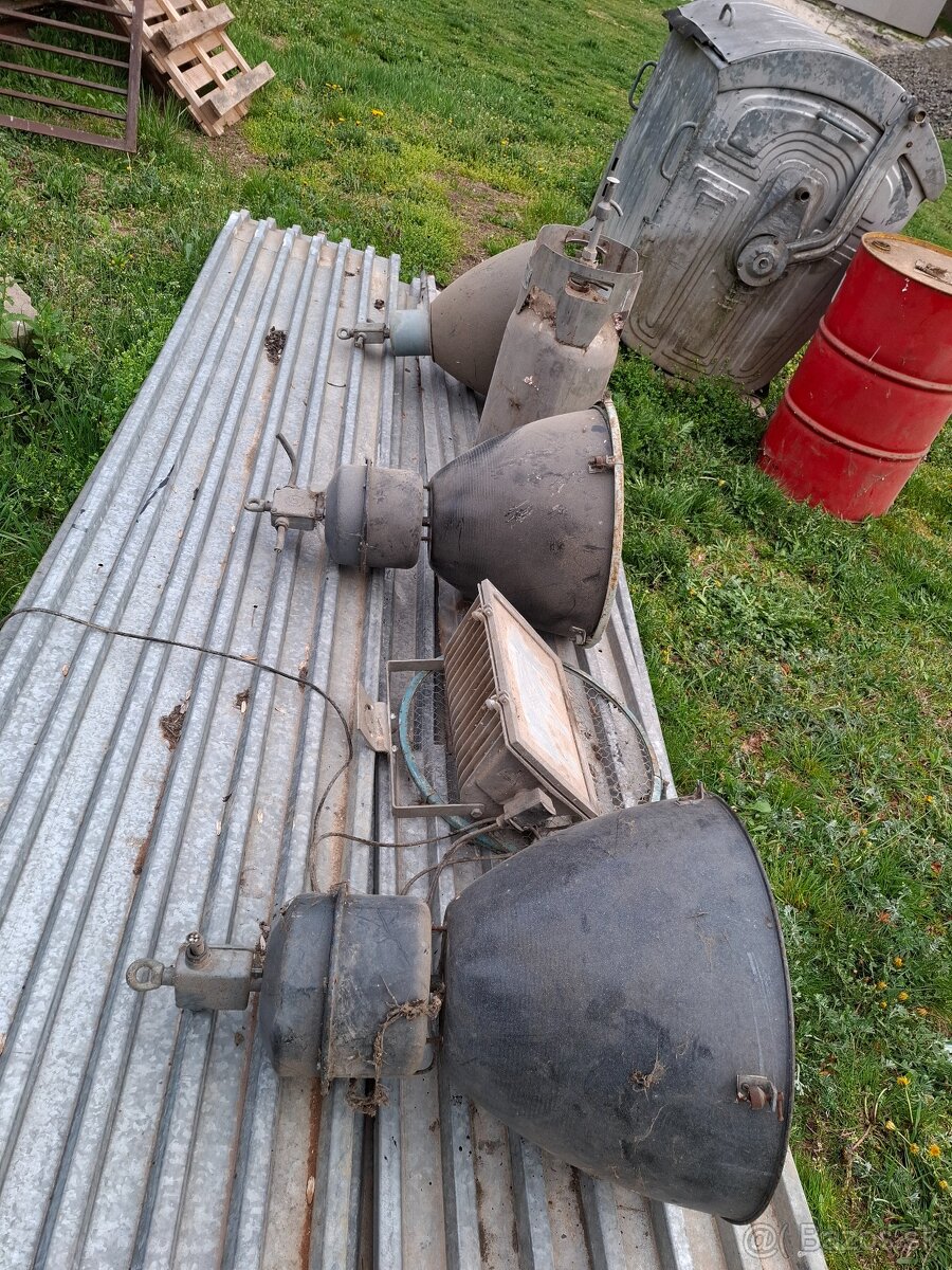 Stare priemyselne lampy - 2