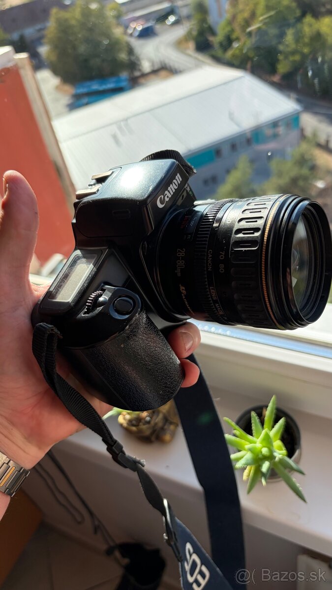 Canon eos 1000F N - 2