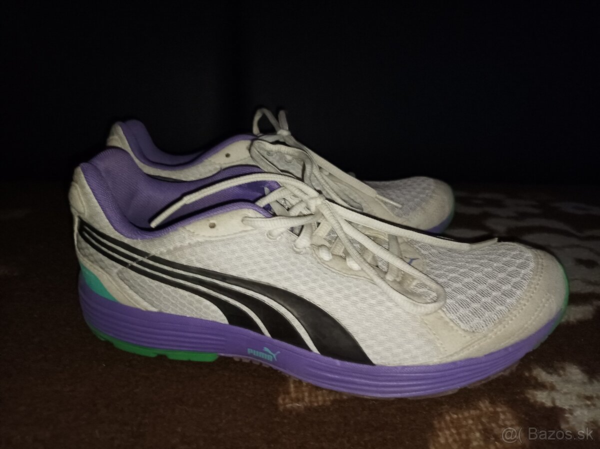 Predam dámsku bundu a 2 pary topánok - 2