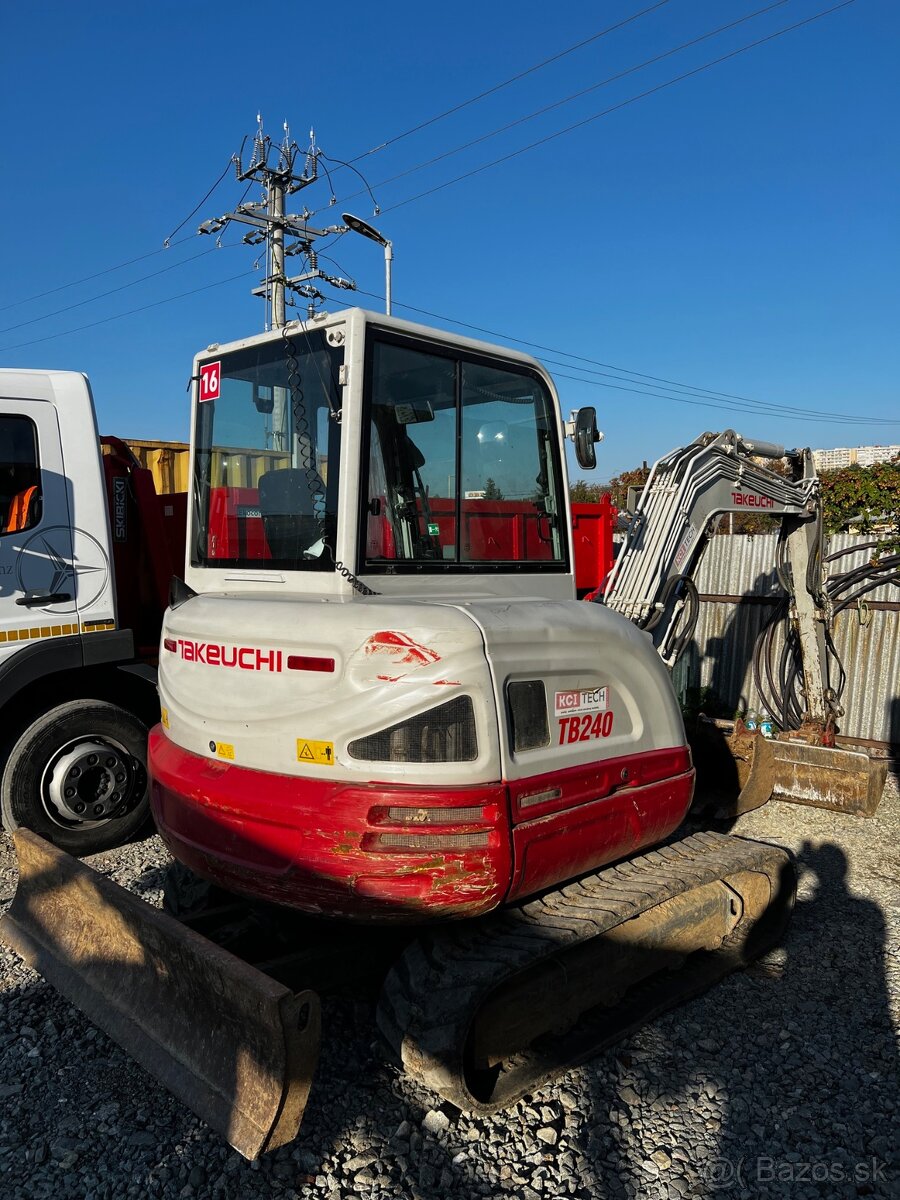 Minibager Takeuchi TB240 s POWERTILTOM - 2