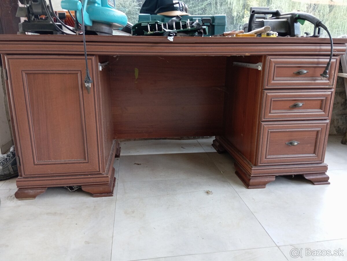 Kancelársky stôl - 2