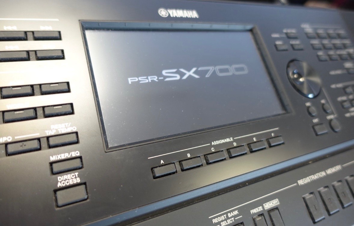 Yamaha PSR-SX700 - 2