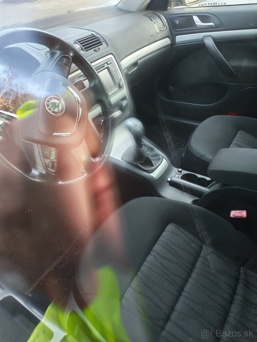 Škoda Octavia 2 2, 0 TDI 103kw - 2