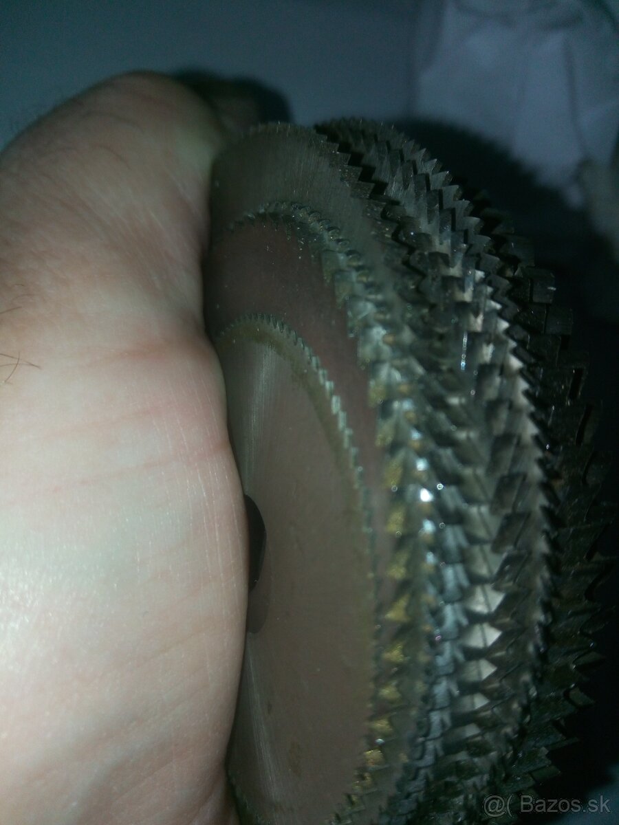 Okružná píla HSS - 2