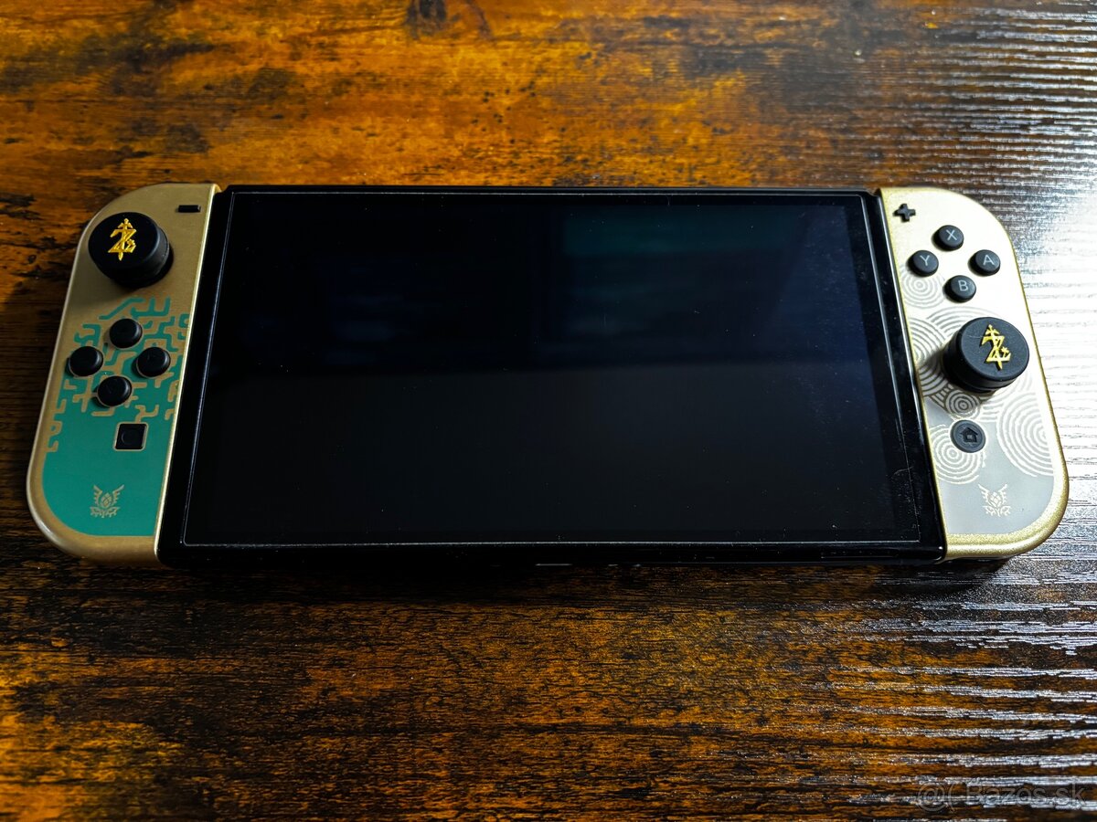 Nintendo Switch OLED The Legend of Zelda Edition - 2