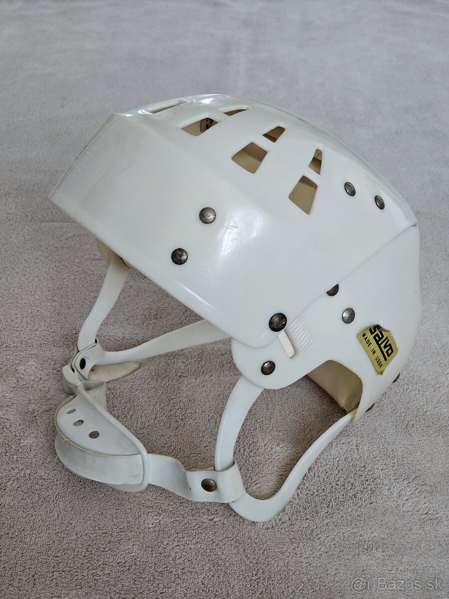 Hokejová prilba - 2