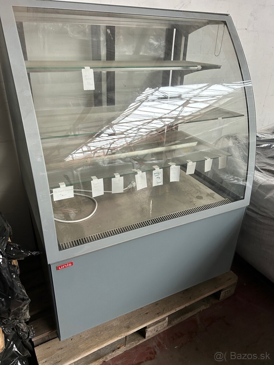 Chladiaca cukrárska vitrína - 2