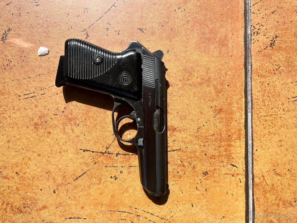Pištoľ CZ 50 - 2