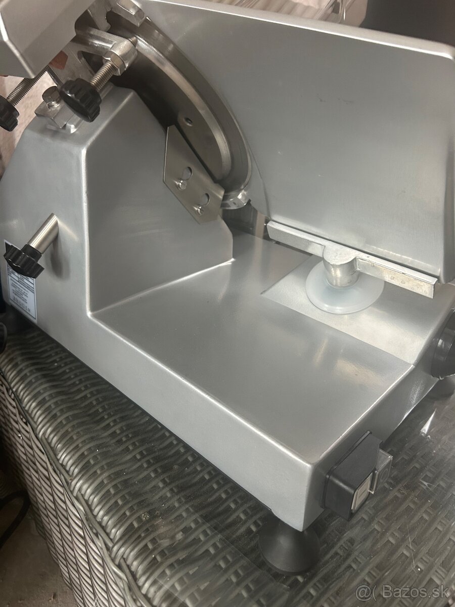 Nerezový nárezový stroj - 2