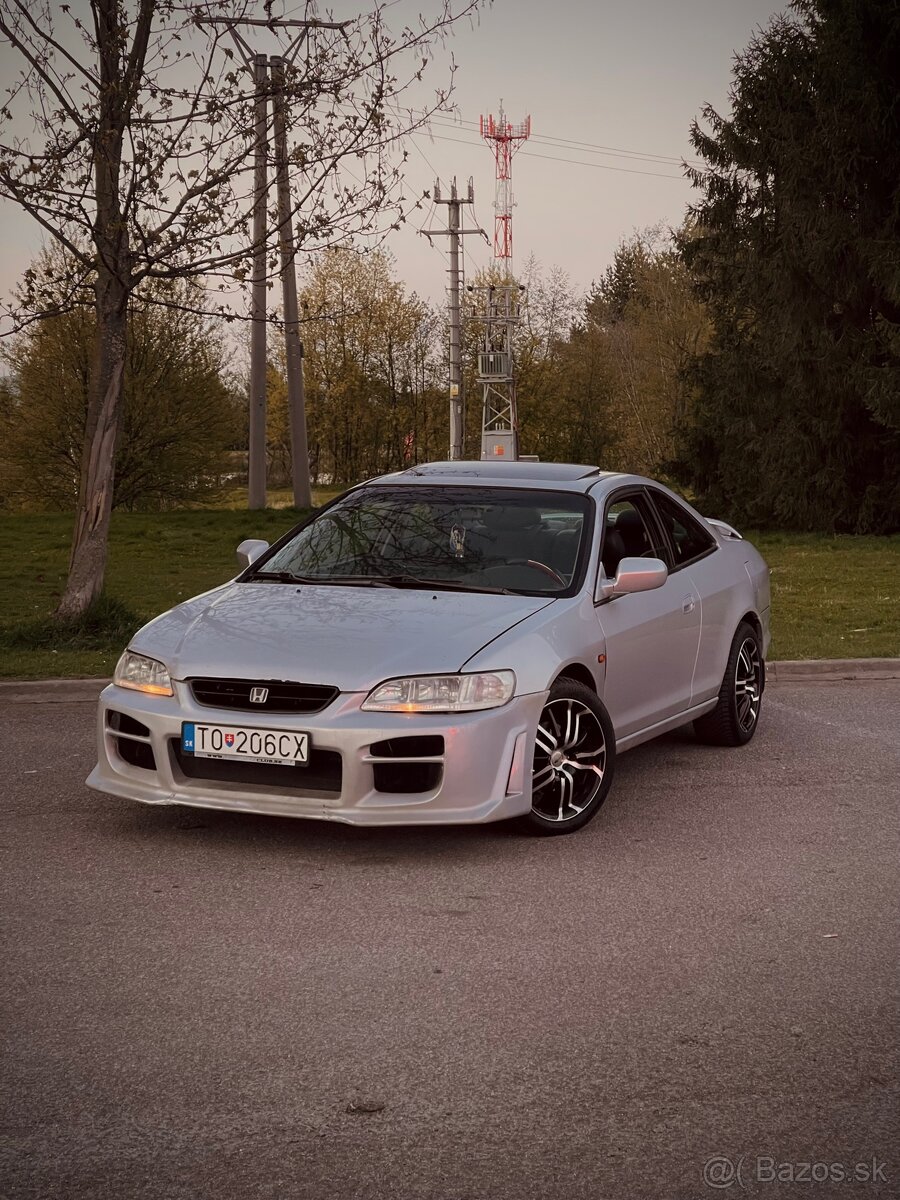 Honda accord coupe 2.0 V-tec manual - 2