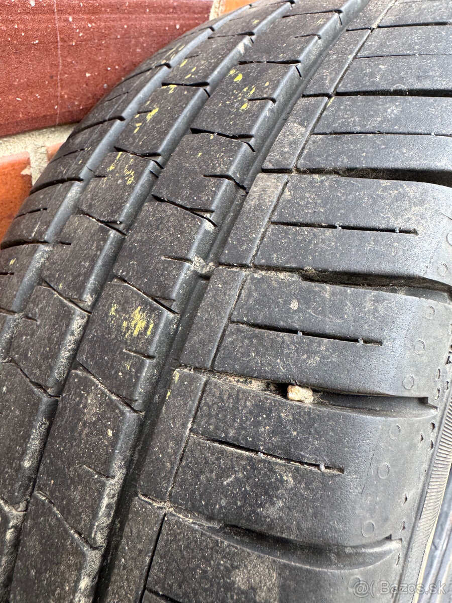 Predám pneumatiky Vredestein Comtrac 2 195/60 R16C - 2