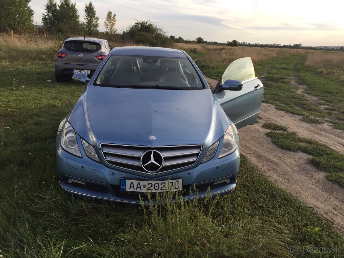 predám….Mercedes e.. - 2