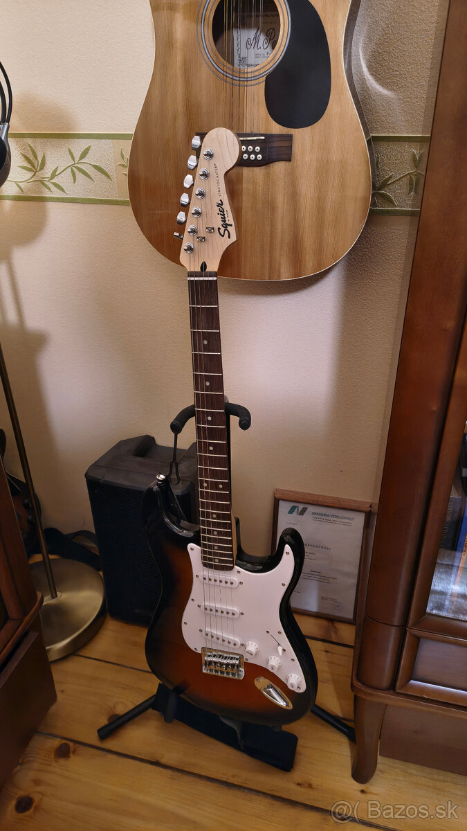 Fender Squier Stratocaster - 2