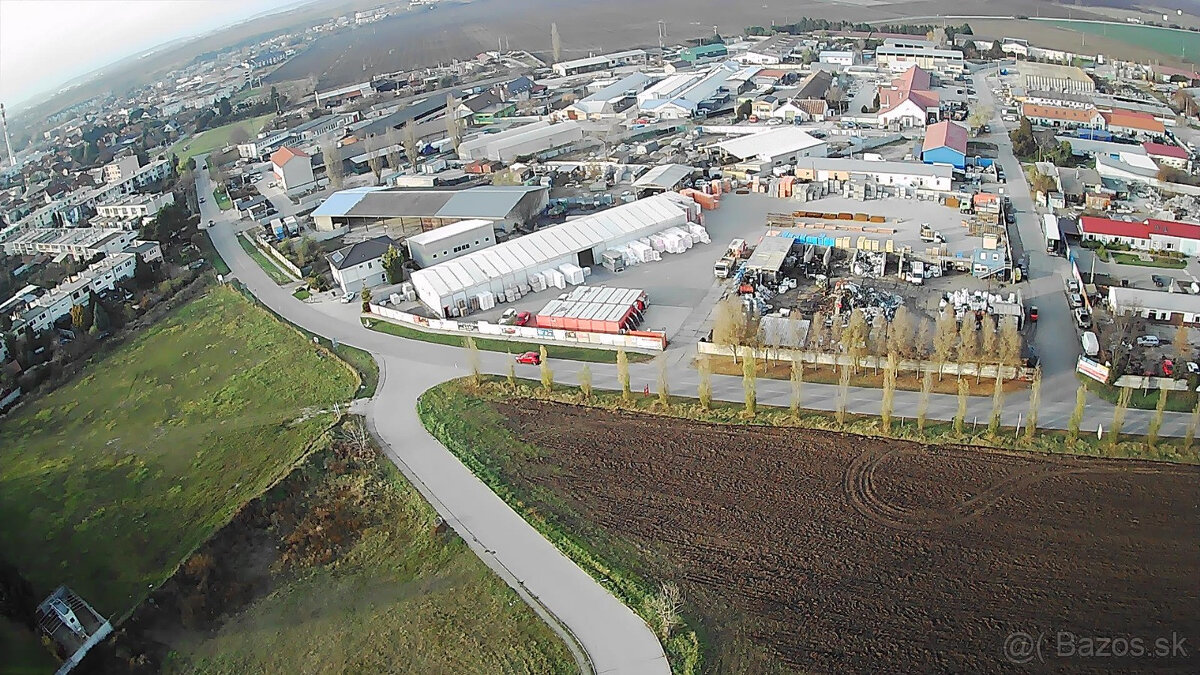 SENEC - NA PREDAJ stavebný pozemok pre šport a rekreáciu aj - 2