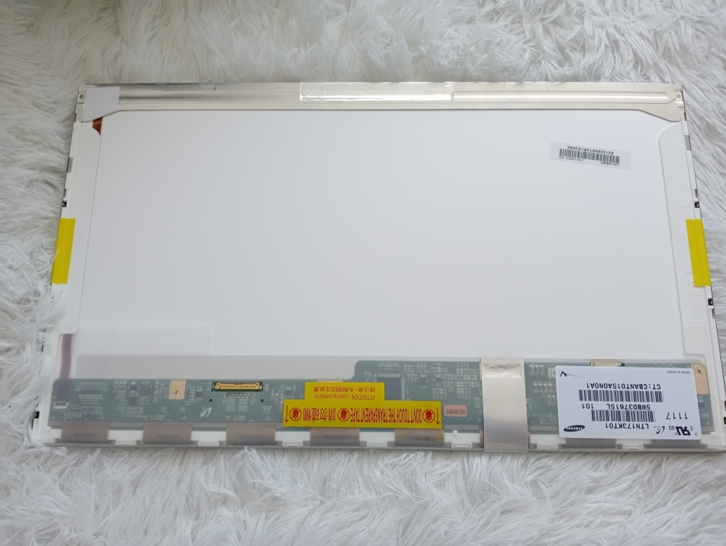 predám 17,3" LED display z notebooku , 40pin HD+ ,LTN173KT0 - 2