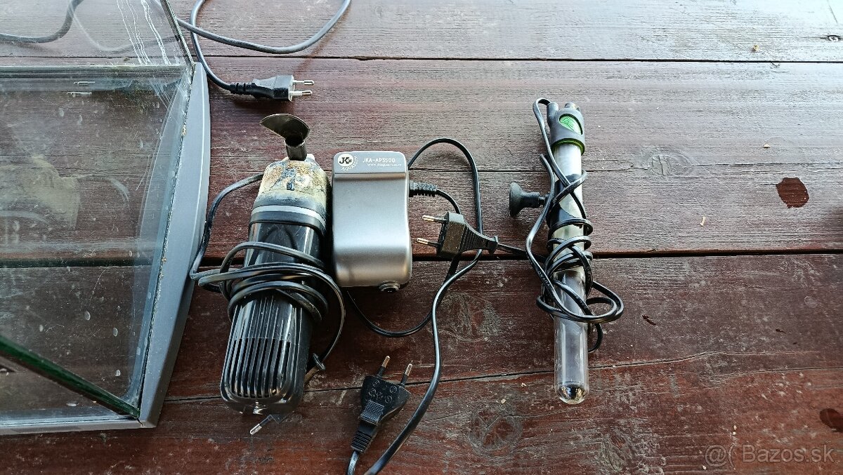 Predám akvárium 60 l + príslušenstvo - 2