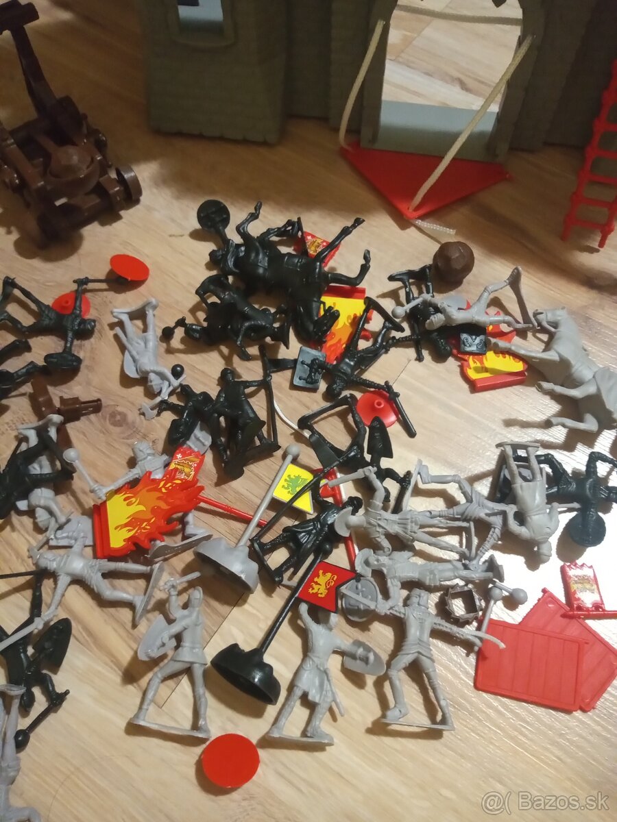 Hrad s konikami a vojakmi - 2