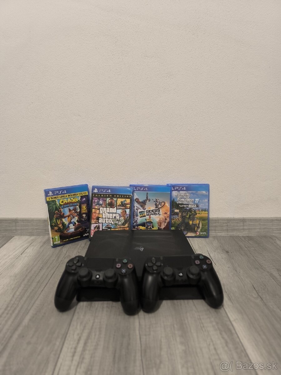 PS4 slim - 2