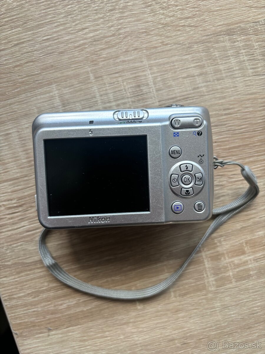 Nikon Coolpix L5 - 2