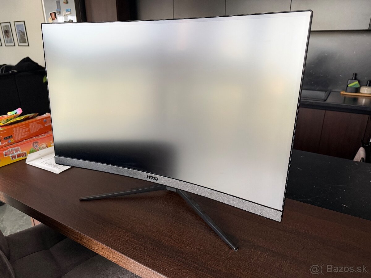 MSI G27CQ4 E2 – 27” - 2