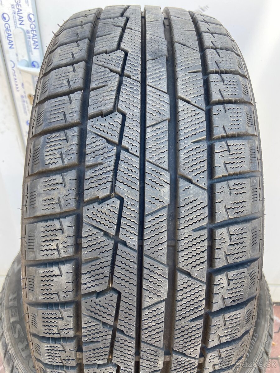 235/50 R18 zimné pneu - 2