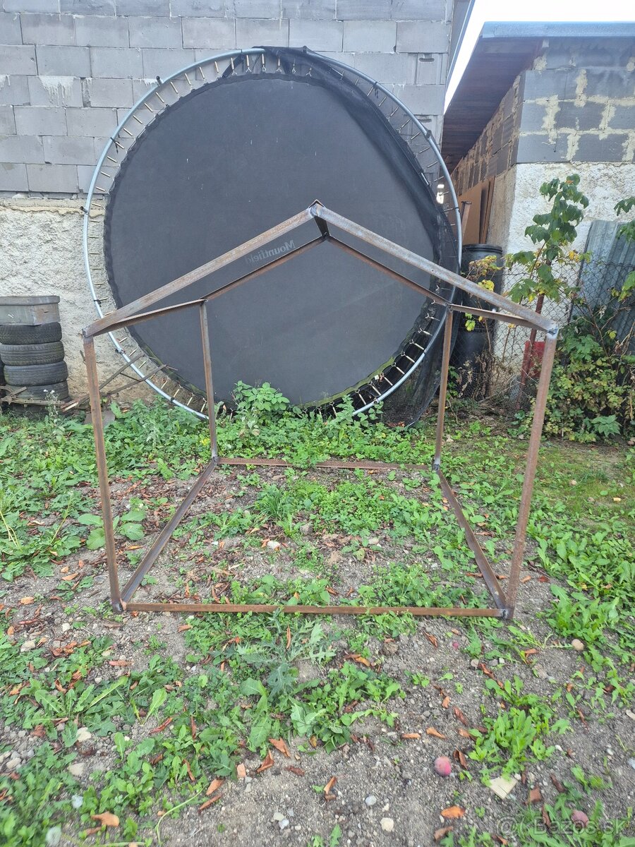 Kovovy skelet - 2