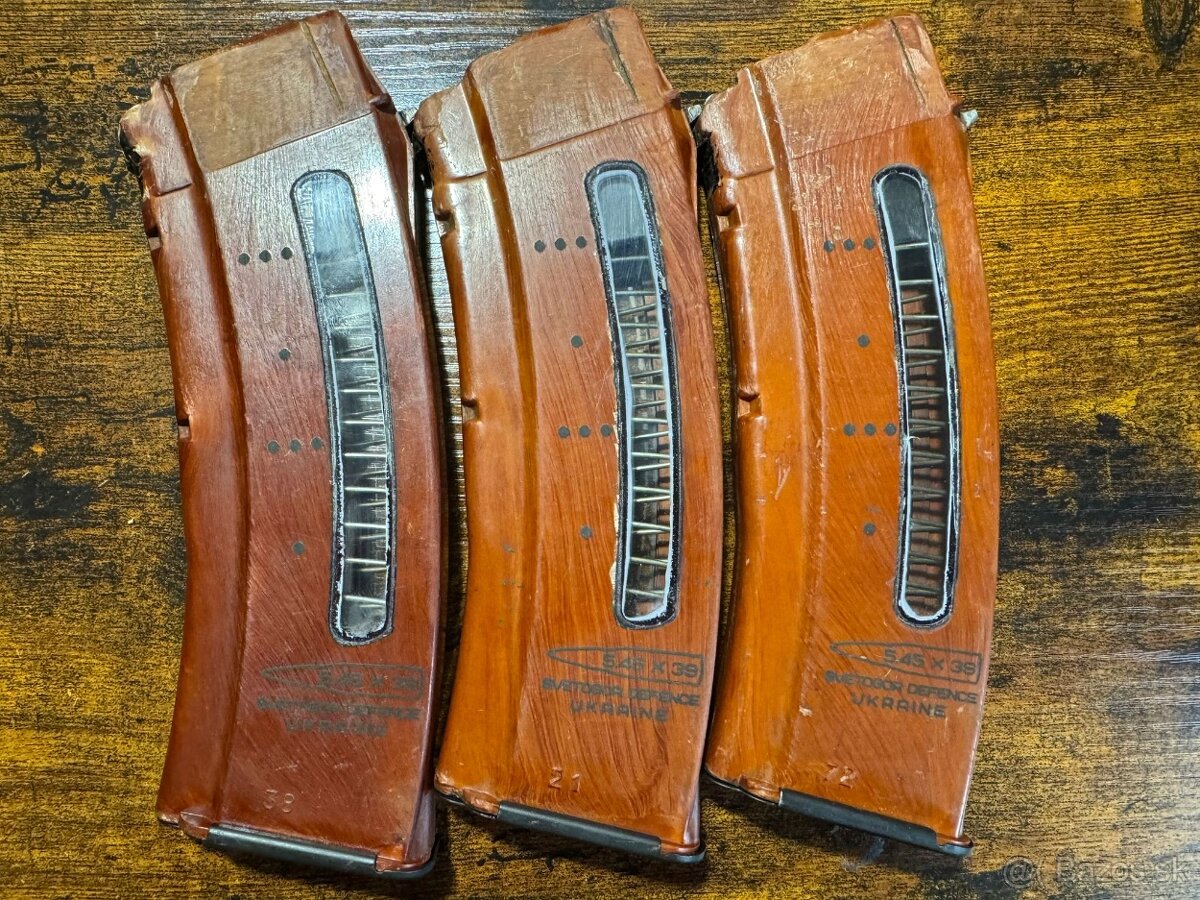 AK74 bakelitové zásobníky UA - 2