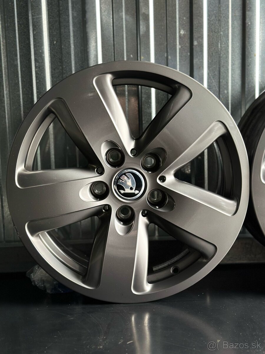 #33 Elektróny originál Škoda r16 - 2