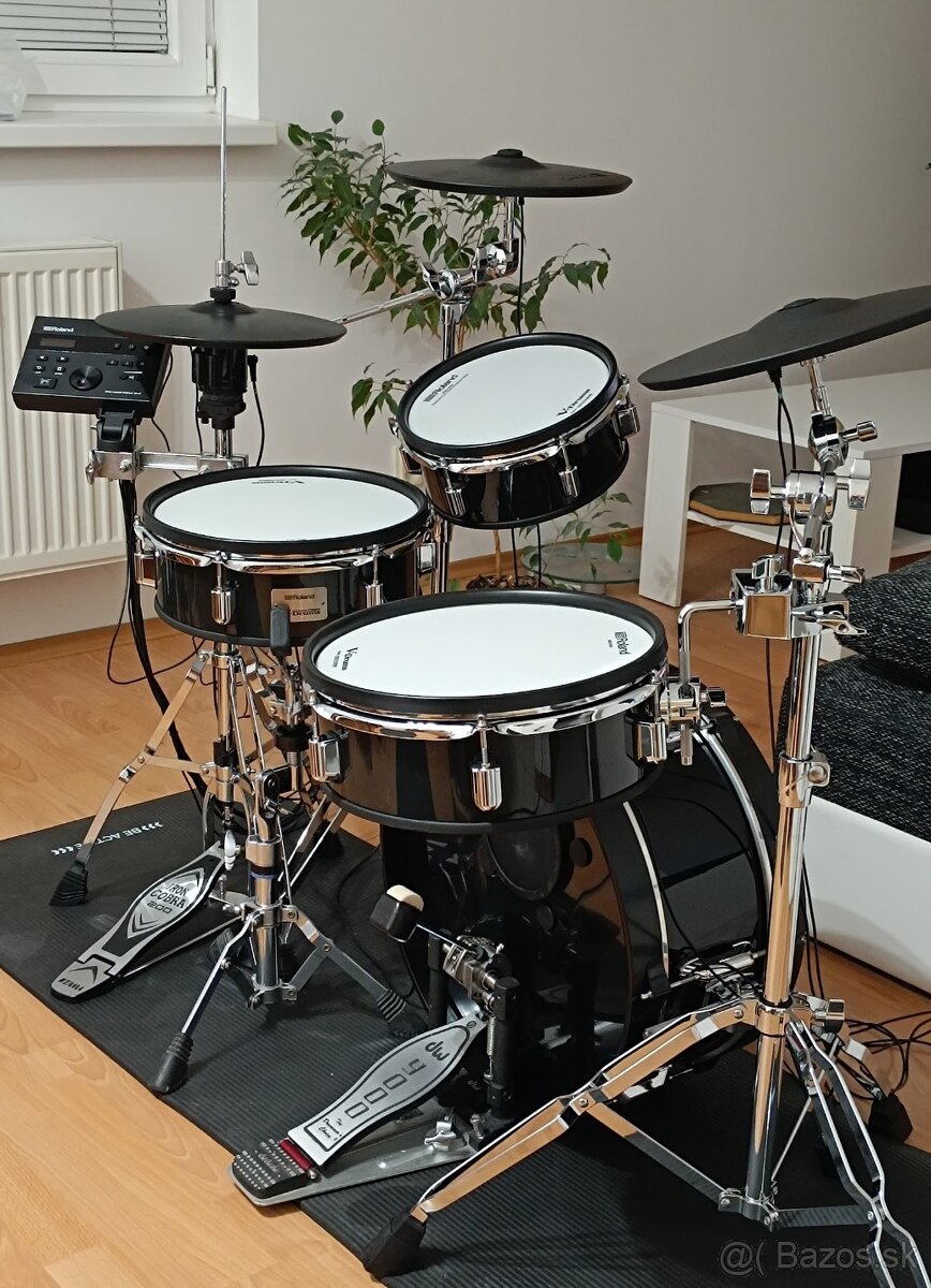 ROLAND VAD 103 Black - 2
