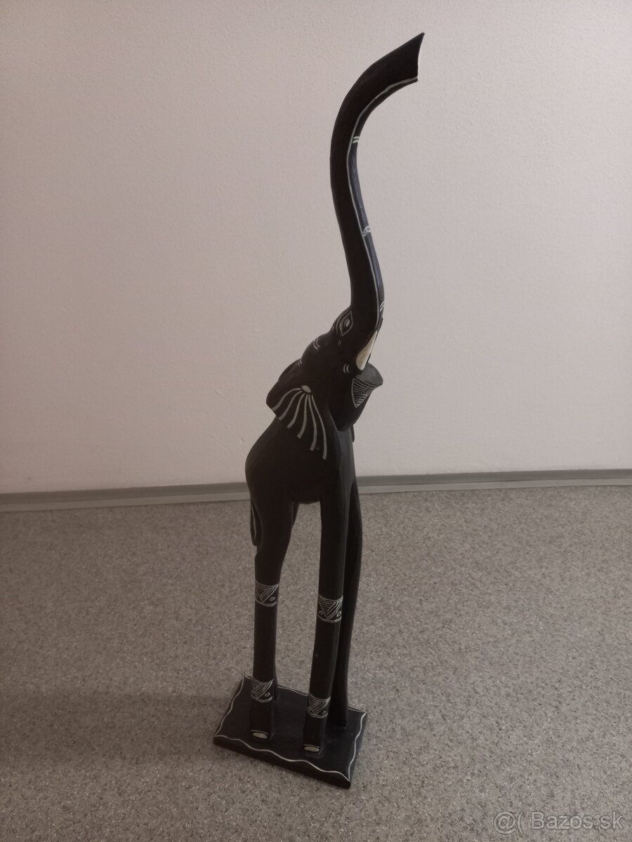 Drevene dakoracia - slon - 2