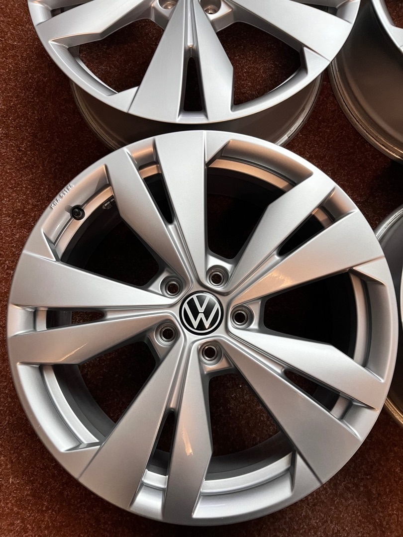 5x112 R19 VW ID3 ID4 originál hliníkové disky - ET 50 - TOP - 2