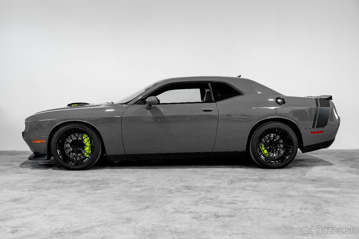 Dodge Challenger 392 Hemi Scat Pack Shaker - 2