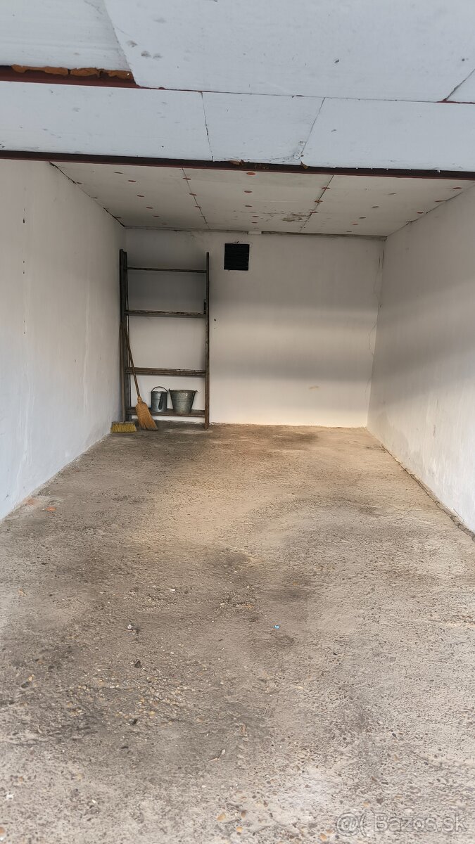 Prenájom garáže ,Galanta - 2